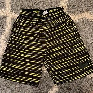 Men’s small Nike dri fit shorts